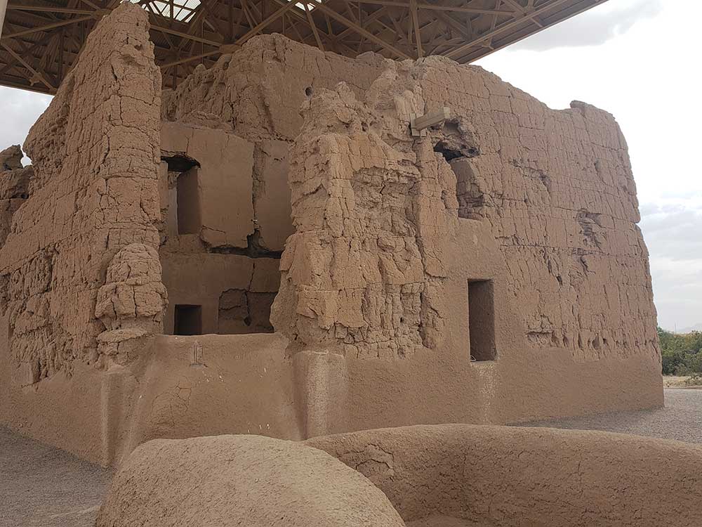 casa-grande-outside-wall