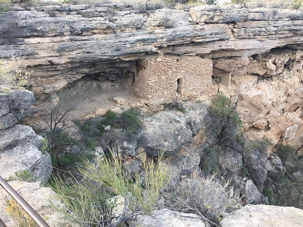 montezuma-well-wall-ruin