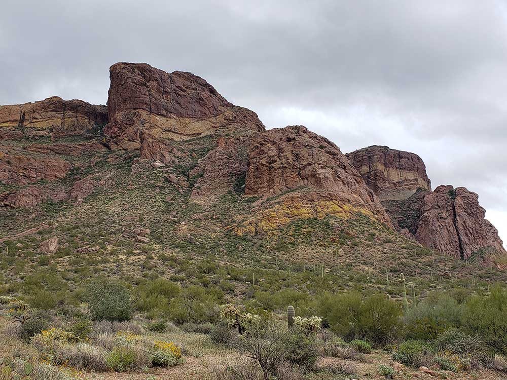 organ-pipe-mountain-colors