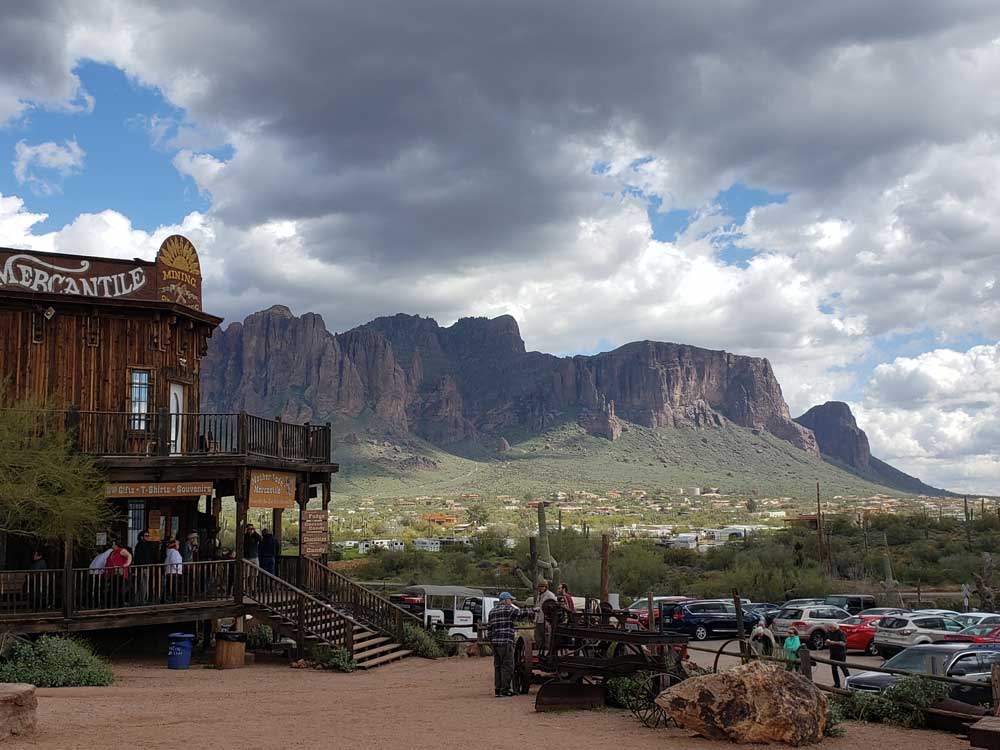 goldfield-ghost-town-superstition-mountain-background