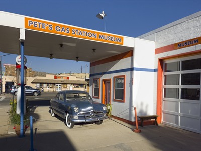 Pete's Route 66 Gas Station Museum