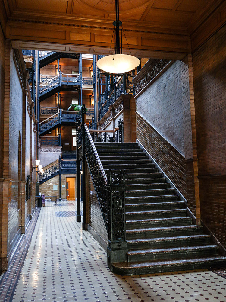 broad-escalator