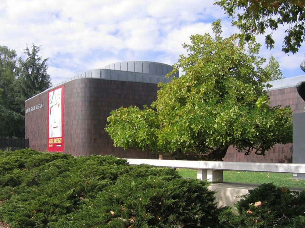 Exterior view of the Norton Simon Museum in Pasadena, California