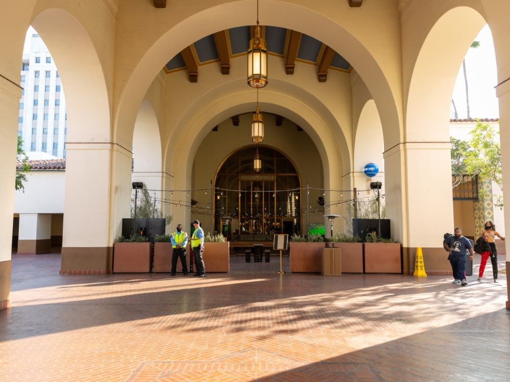 union-station-la-entrance