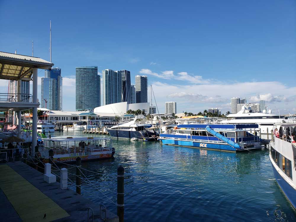 bayside-marketplace-hard-rock-marina