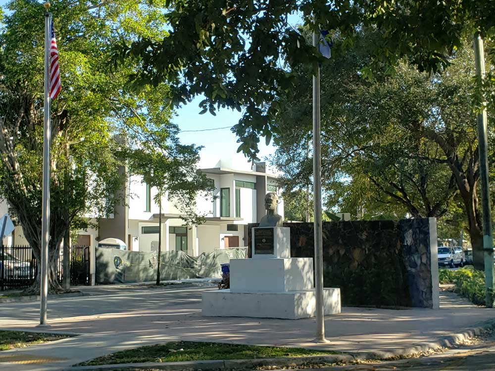 little-havana-monument