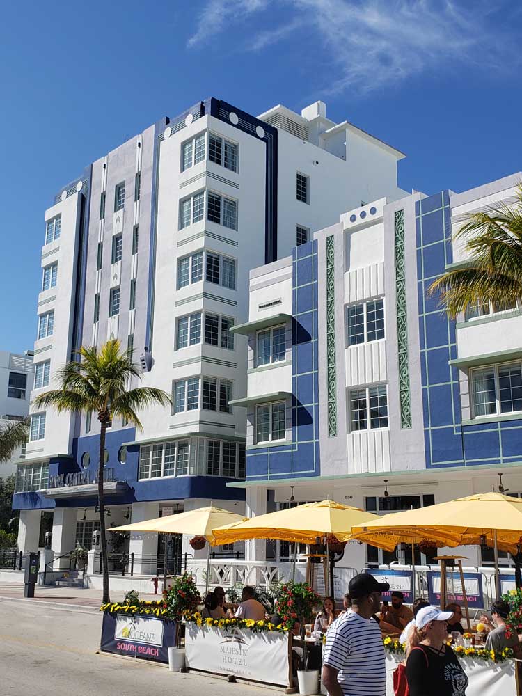 Celino Hotel