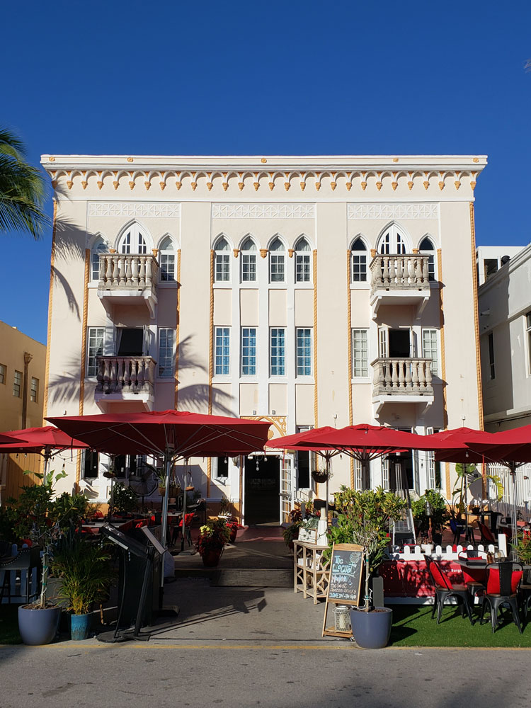 The Locust Bar & Restaurant