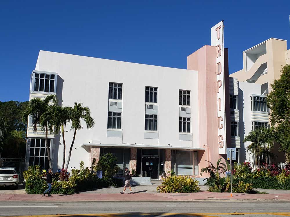 Tropics Hotel and Hostel