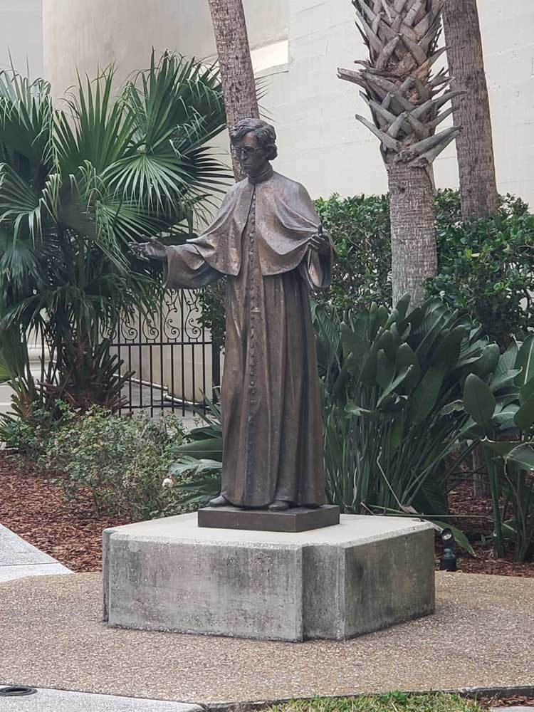 st-aug-cathedral-basilica-statue