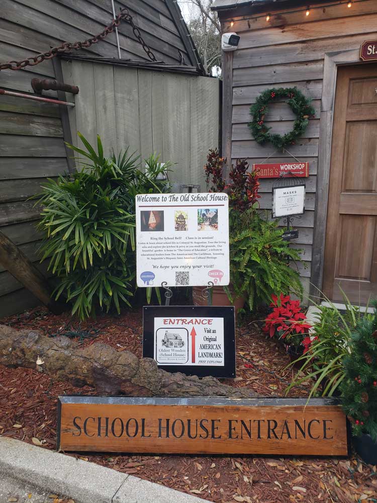 st-augustine-oldest-schoolhouse-sign