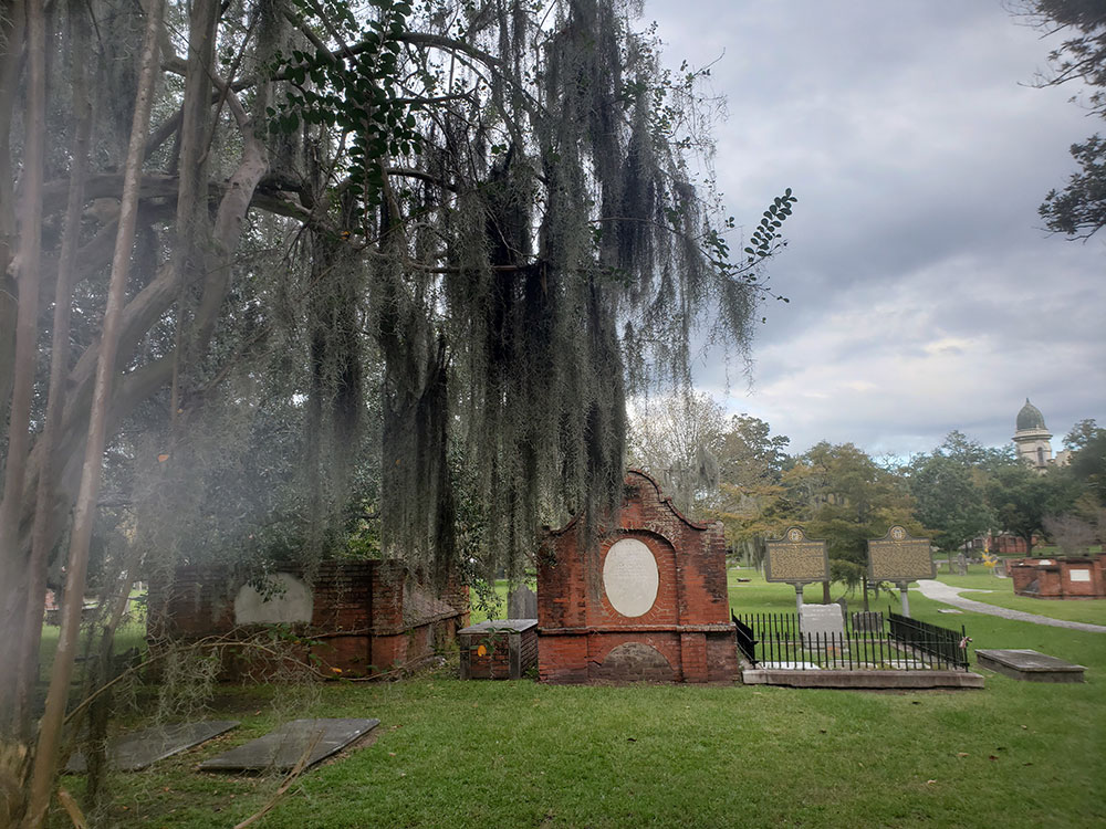 bonaventure-cemetery-flowers