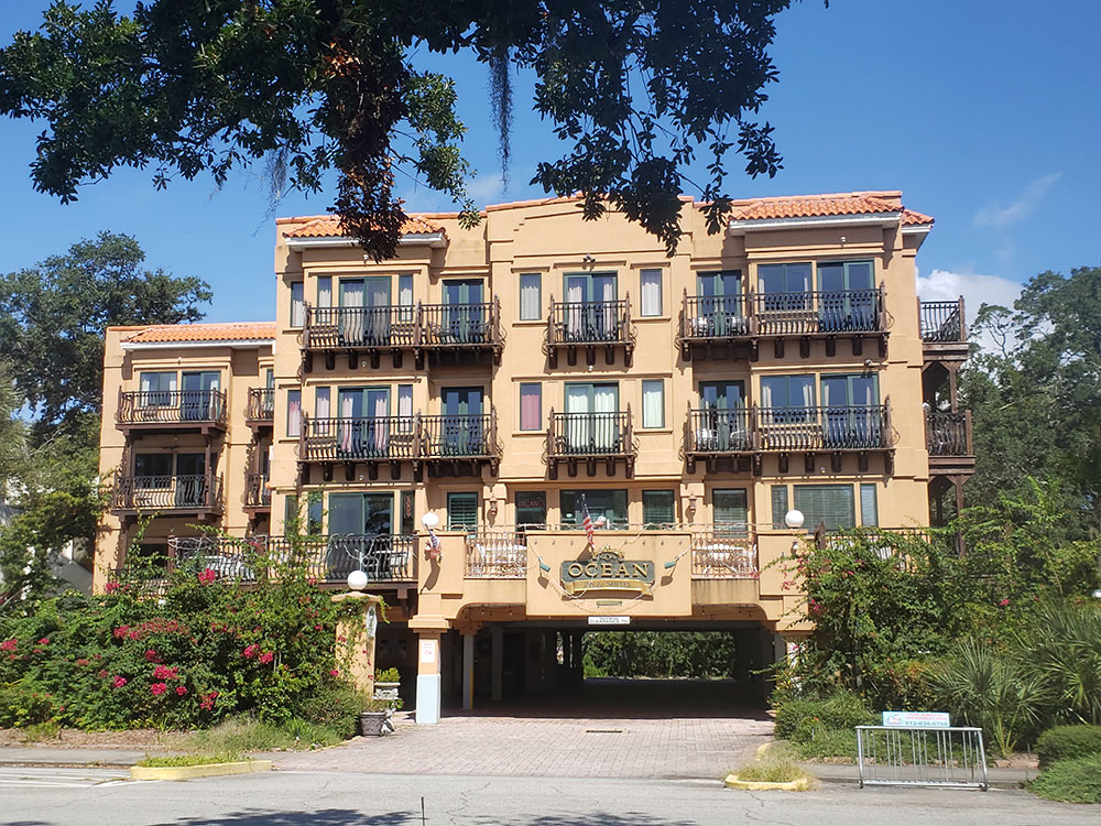 bonaventure-cemetery-angel-sculpture