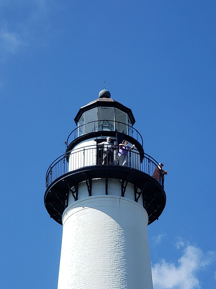 bonaventure-cemetery-moss-walkway