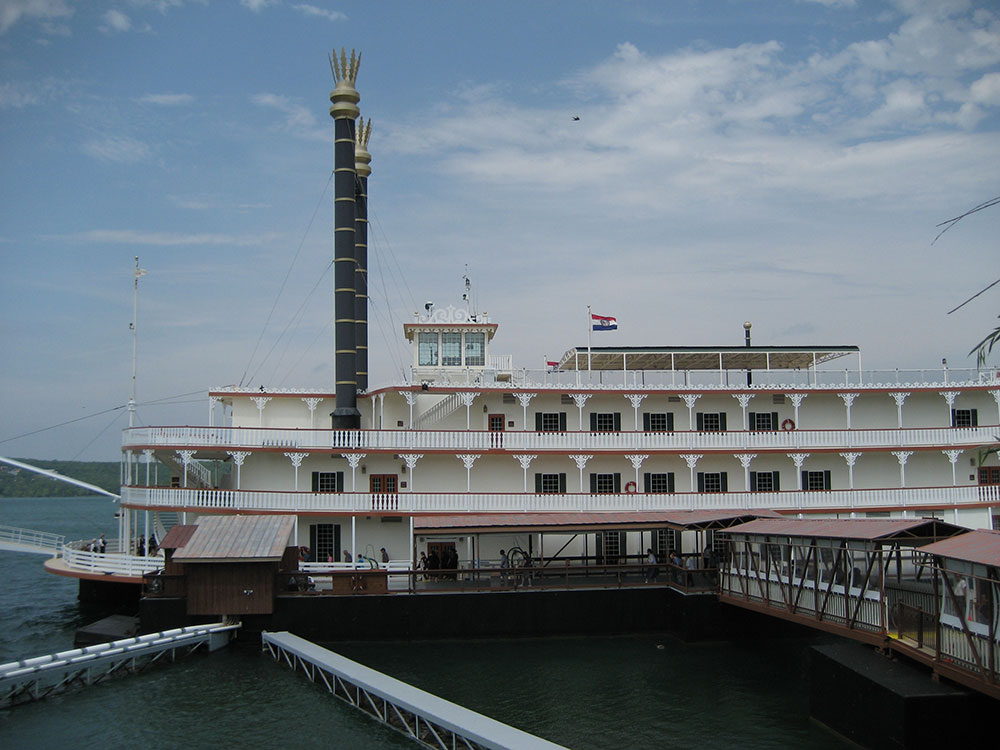 showboat-branson-belle