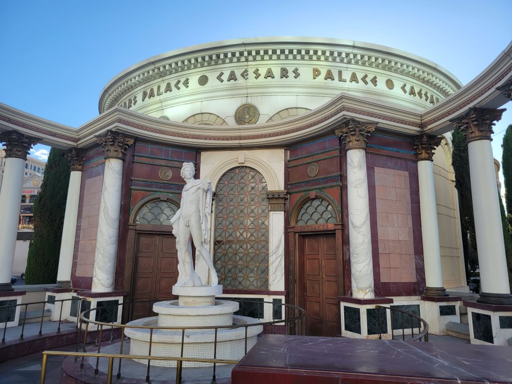 Roman statues and fountain outside Caesars Palace hotel, Las Vegas, Nevada