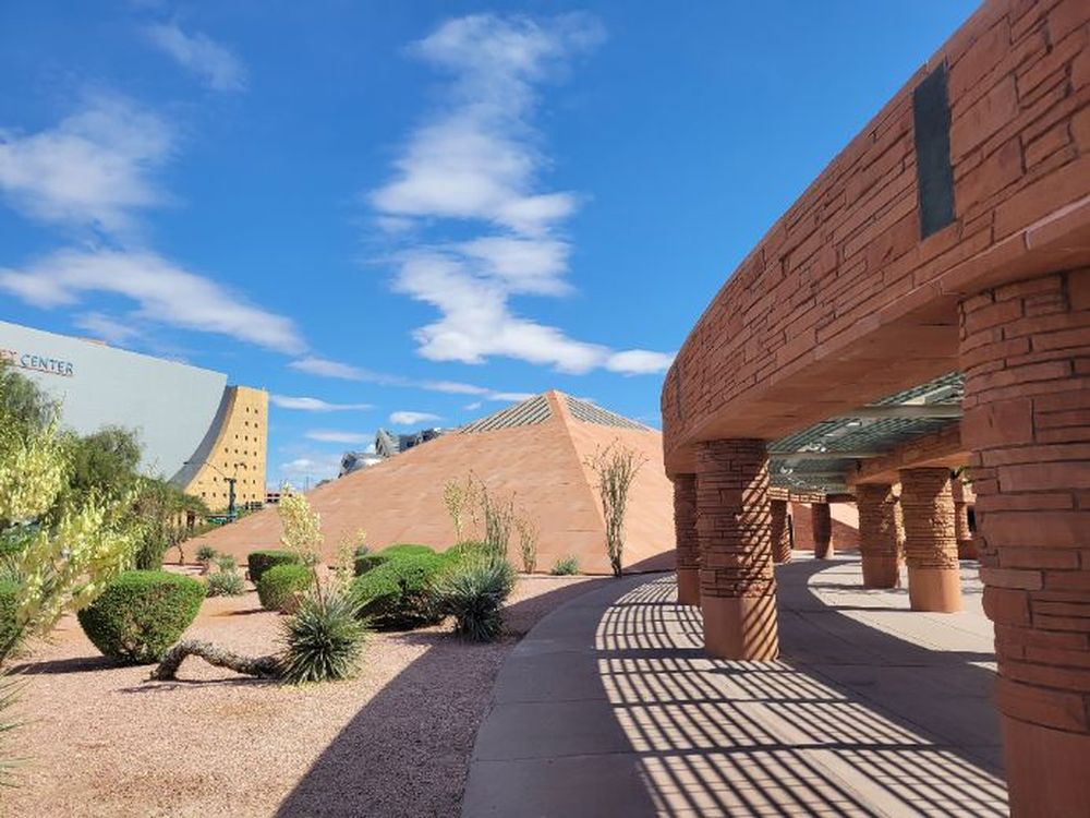 Covered walkway and public plaza at Clark County Government Center, Las Vegas, Nevada