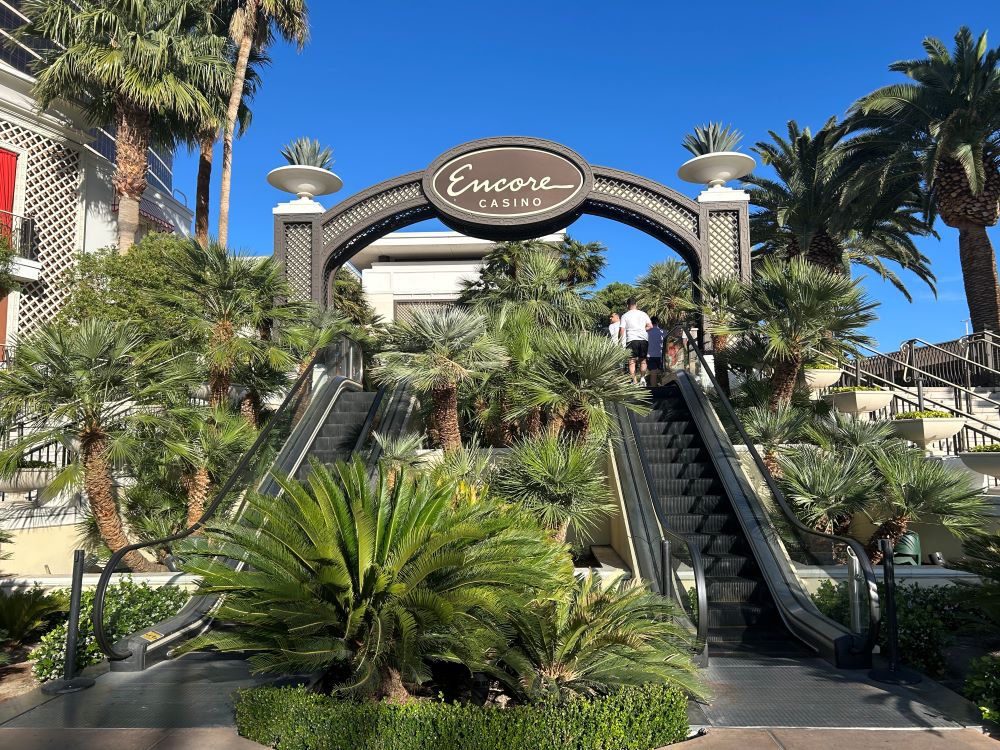 Elegant entrance to Encore Las Vegas luxury resort
