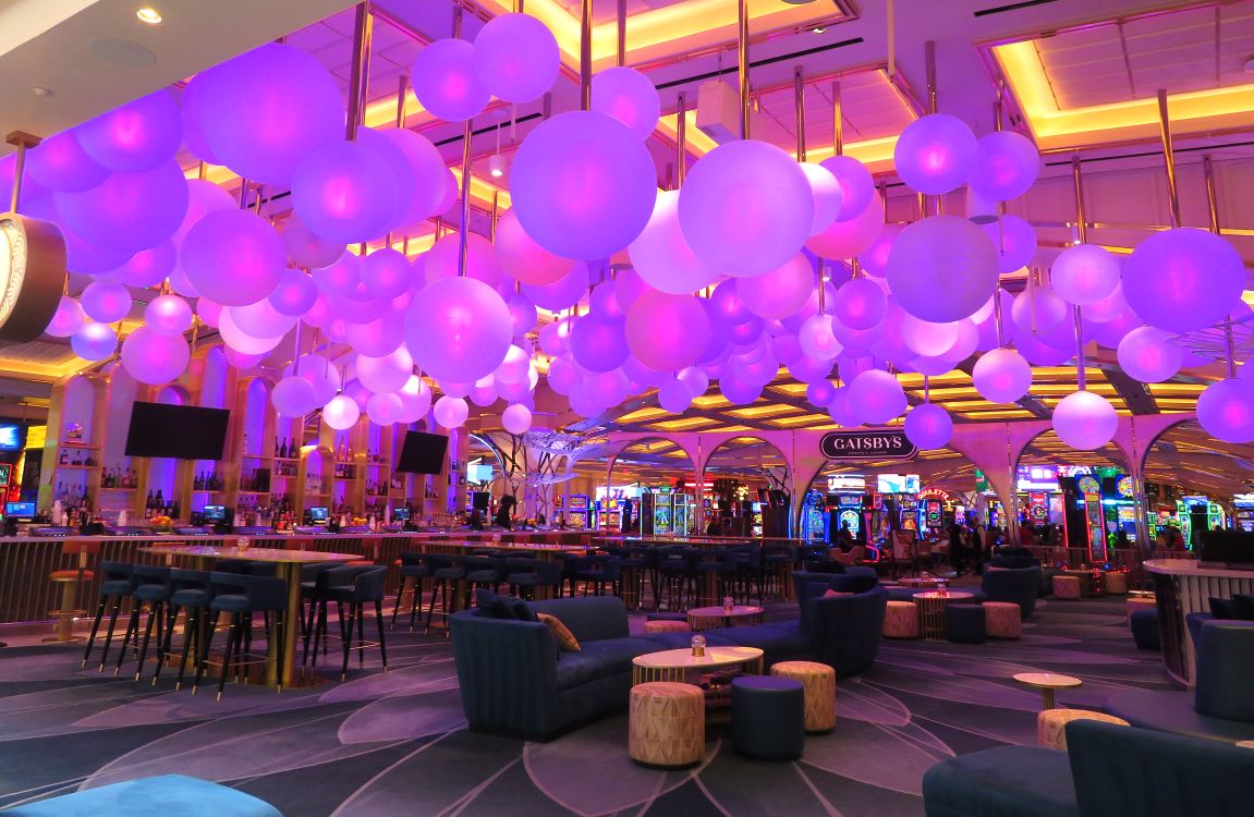 Gatsby's cocktail lounge at Resorts World Las Vegas in 2021