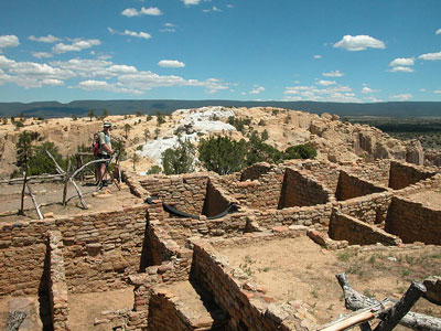 Ancient Ancestral Puebloan ruins atop the sandstone promontory at El Morro National Monument, New Mexico