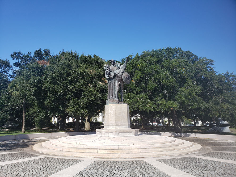 angel-oak-tree-ground