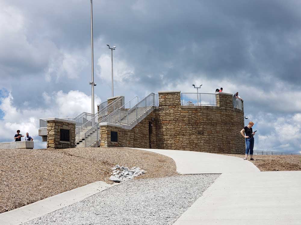 mt-sassafras-observation-deck
