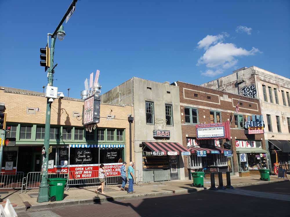 Beale Street Bars 2