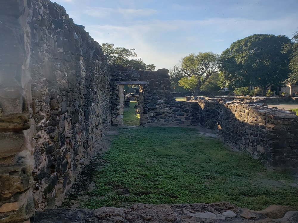 San Antonio Alamo Statue