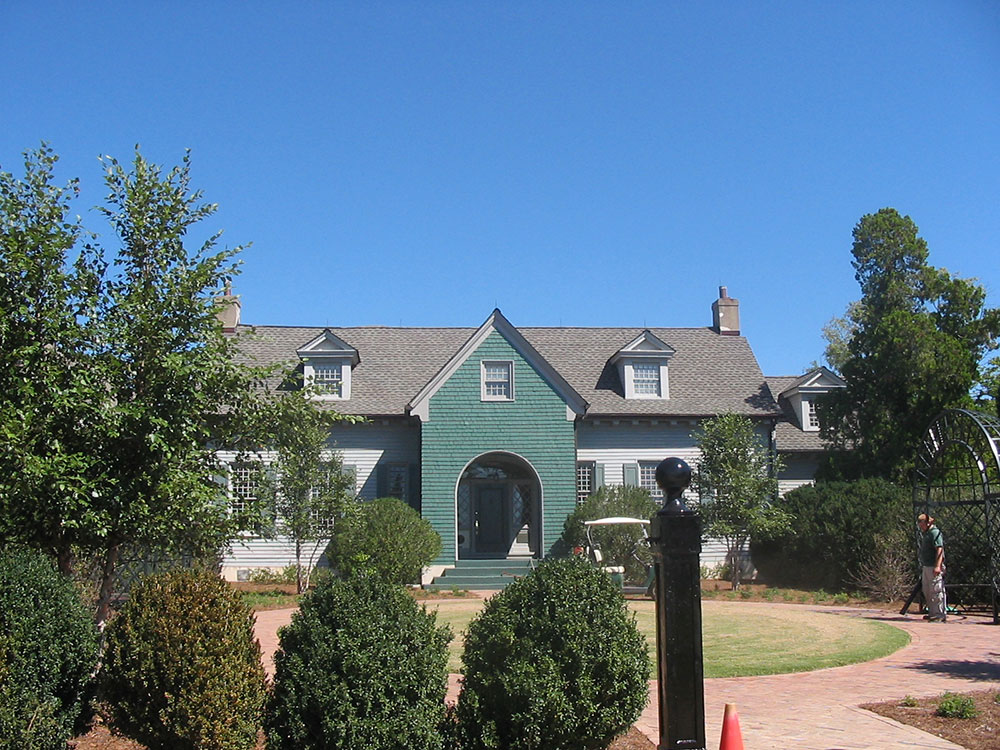 steven-udvay-space-center-shuttle-rear