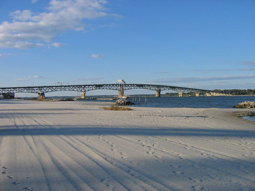 steven-udvay-space-center-moon-pod
