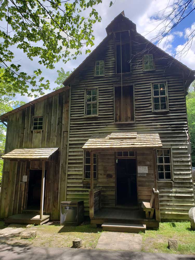 glade-creek-grist-mill-entrance