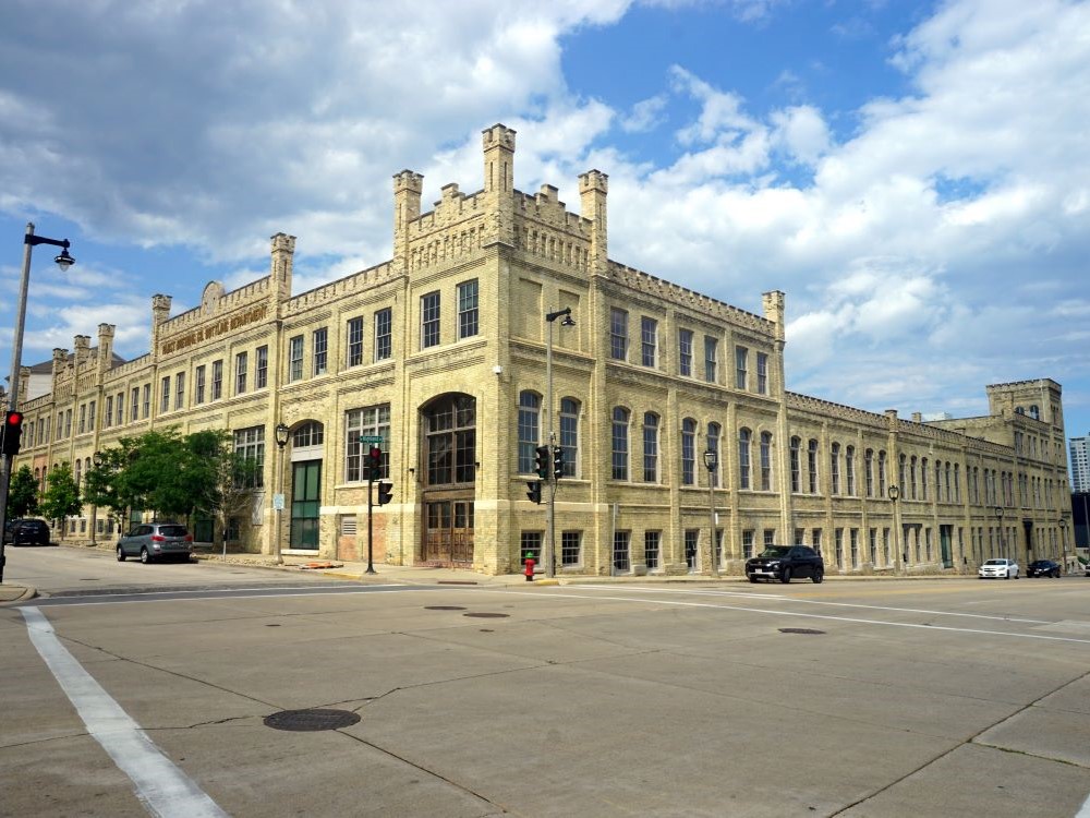 Pabst Brewing Company Bottling Department building, Milwaukee