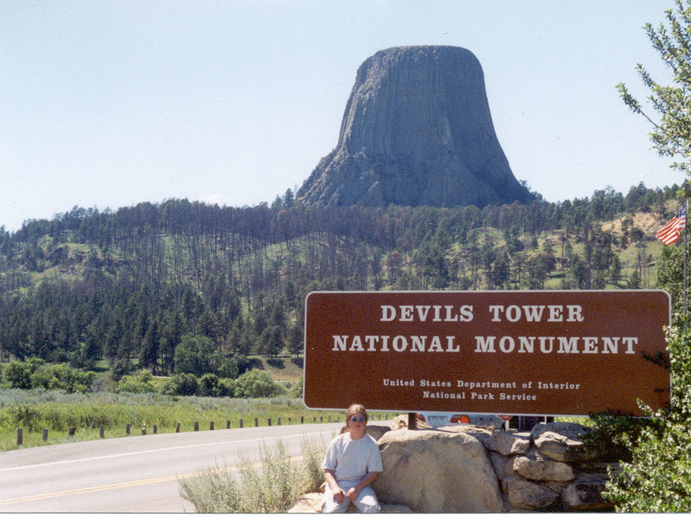 Grand Canyon Yellowstone Cliffs