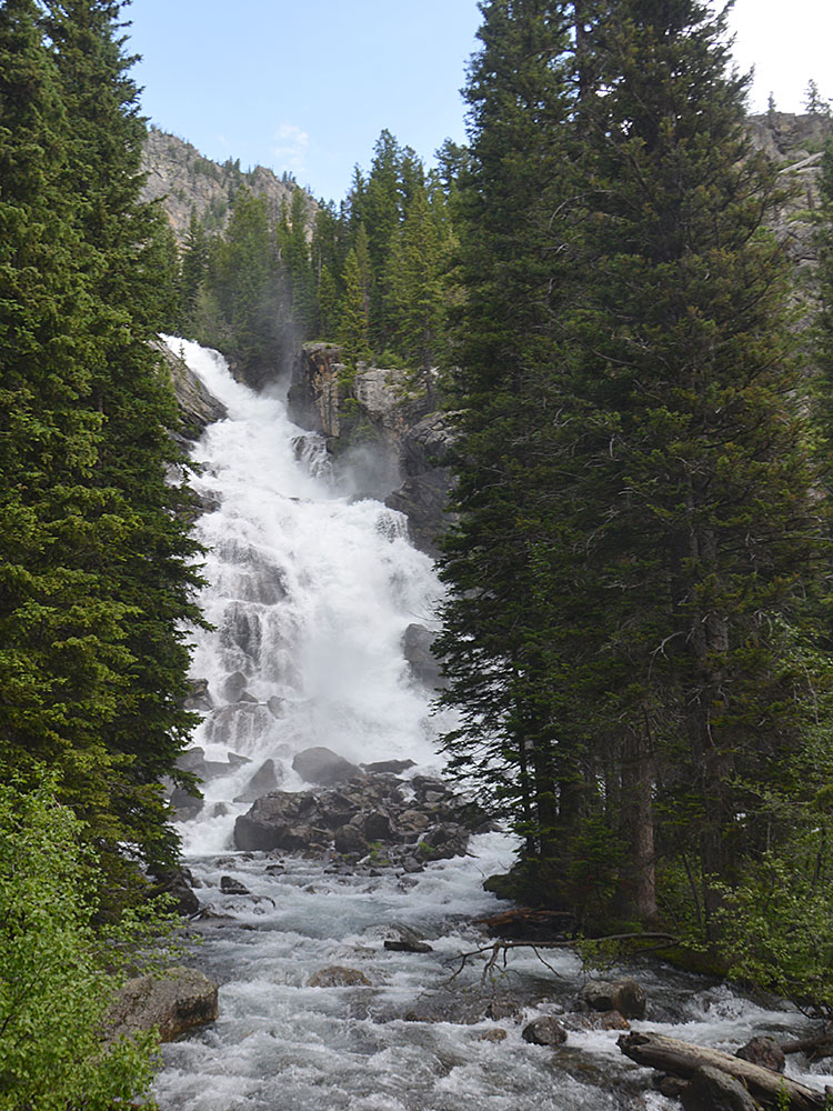 Grand Canyon Yellowstone Cliffs