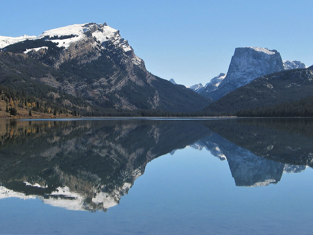 Grand Canyon Yellowstone Cliffs