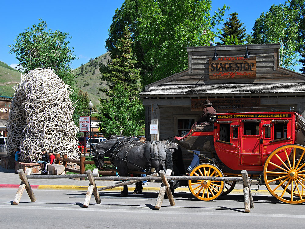 Grand Canyon Yellowstone Cliffs 2