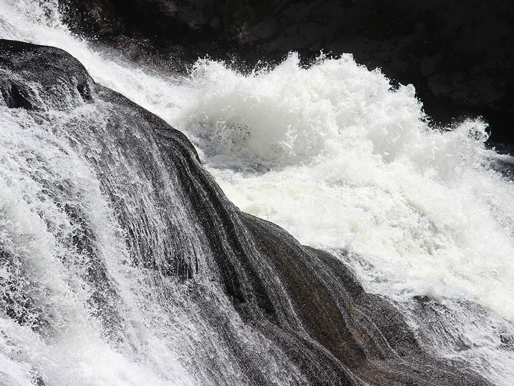 Gibbon Falls roadside overlook, Yellowstone National Park