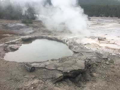 Morning Glory Pool