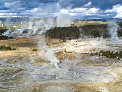 Old Faithful Geyser, Upper Geyser Basin, Yellowstone National Park
